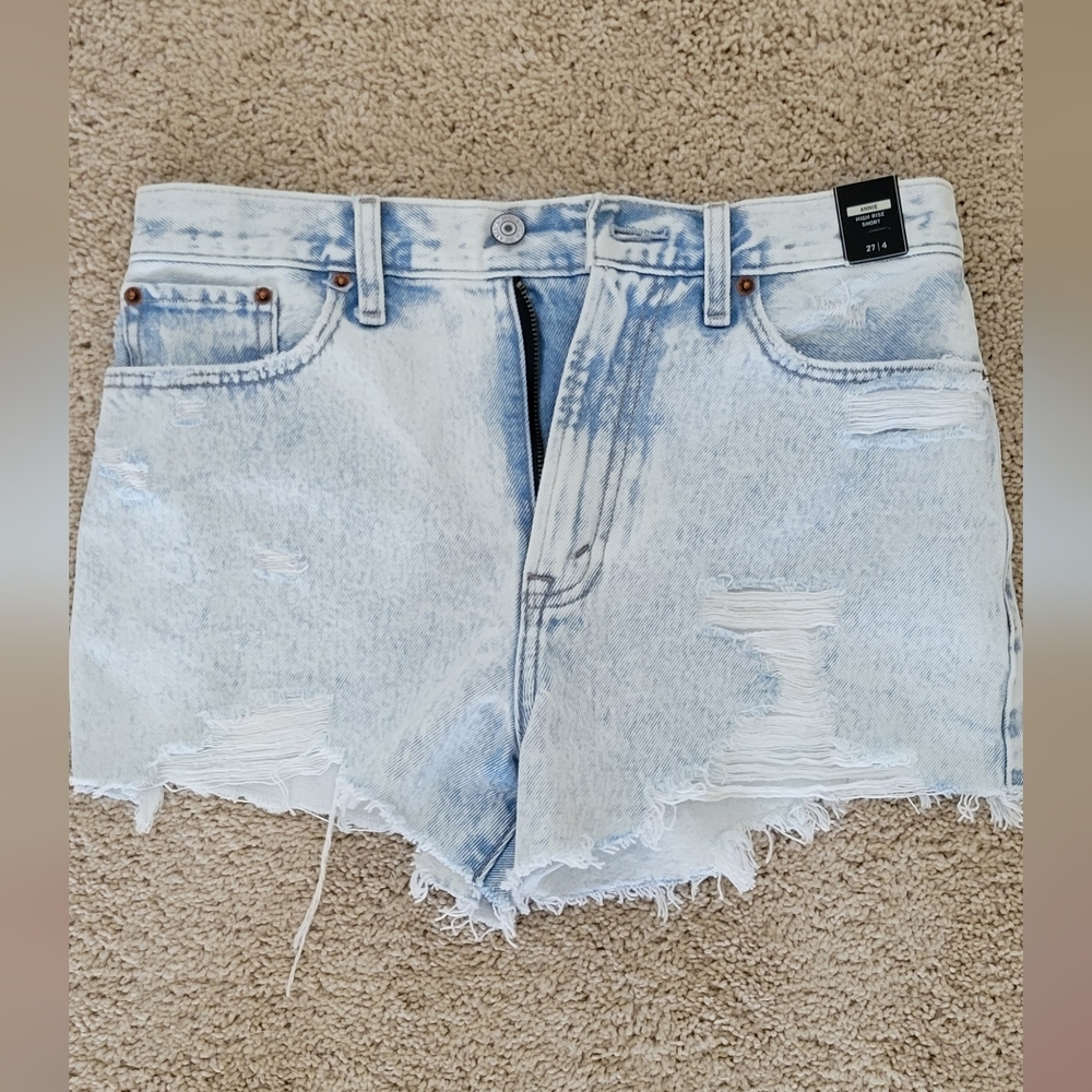 Abercrombie Annie High rise shorts